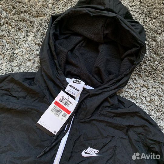 Ветровка Nike