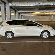 Toyota Prius Alpha 1.8 CVT, 2012, 175 000 км, с пробегом, цена 1 260 000 руб.