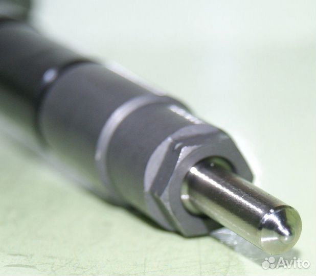 Форсунка топливная YD25 DDTi NP300 16600-EB70B