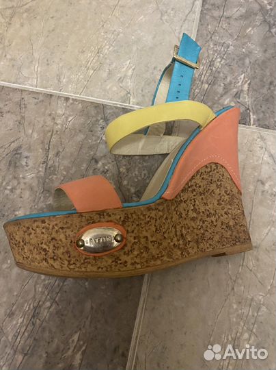 Обувь женская