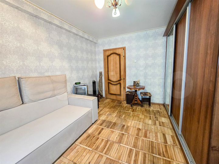 3-к. квартира, 72 м², 1/12 эт.