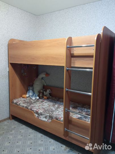 Двухъярусная кровать бу с матрасами
