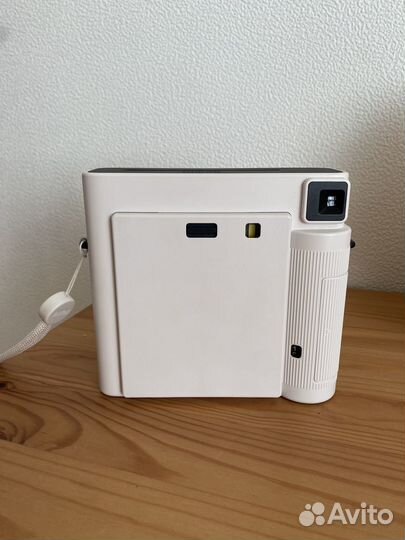 Фотоаппарат моментальной печати instax square