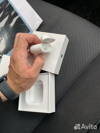 Продам кейс под airpods 2