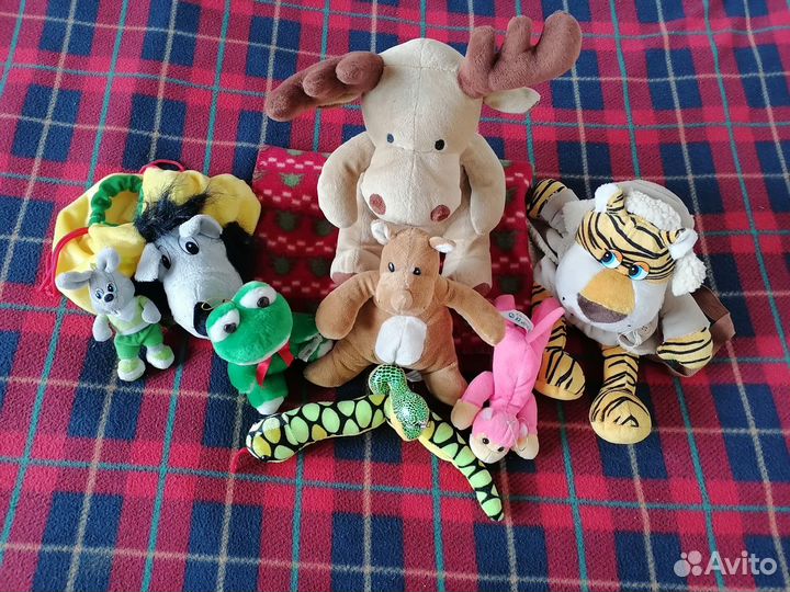 Мягкие игрушки, детские рюкзаки. Новые. Пакетом