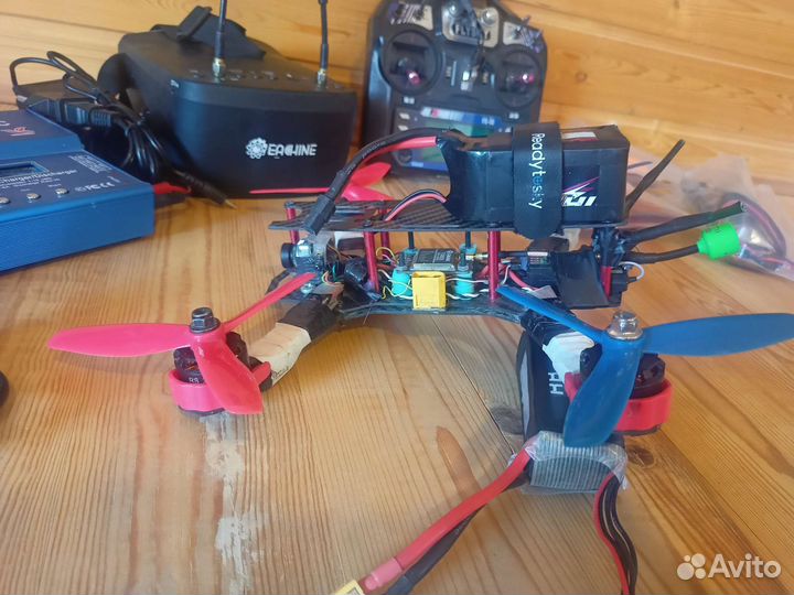 Гоночный fpv квадрокоптер