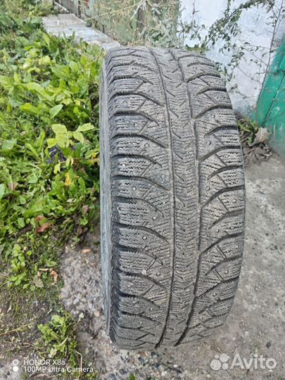 Bridgestone Ice Cruiser 7000 20.5/65 R15