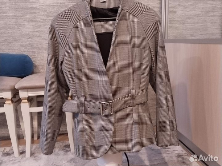 Костюм женский