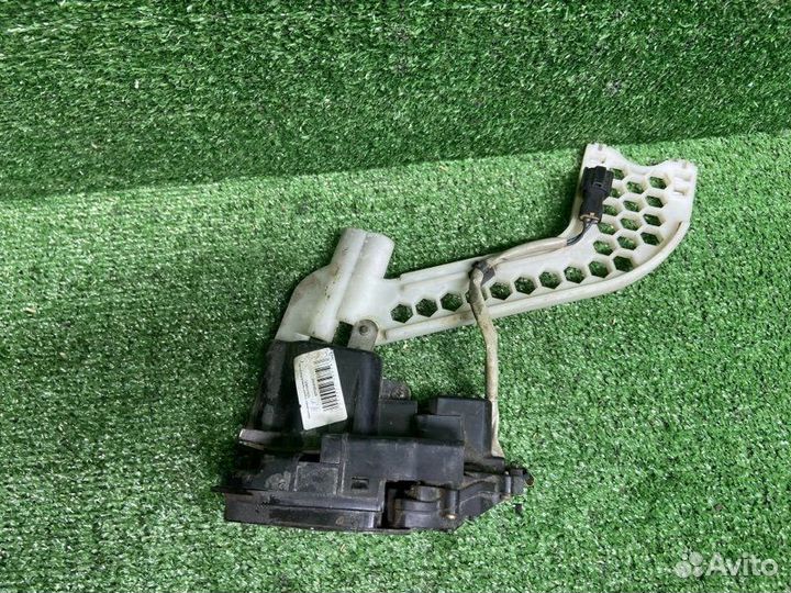 Замок двери задний правый Kia Cerato 1