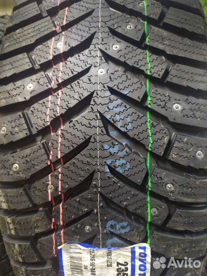 Toyo Observe Ice-Freezer 235/45 R18