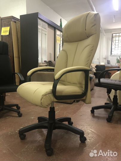 Новое кресло руководителя Барон с фабрики