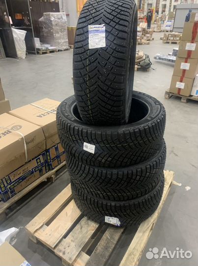 Michelin X-Ice North 4 SUV 275/45 R21 110T