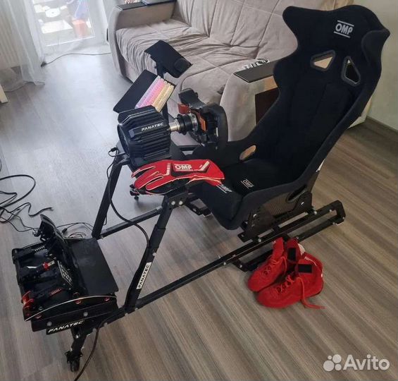 Кокпит для симрейсинга