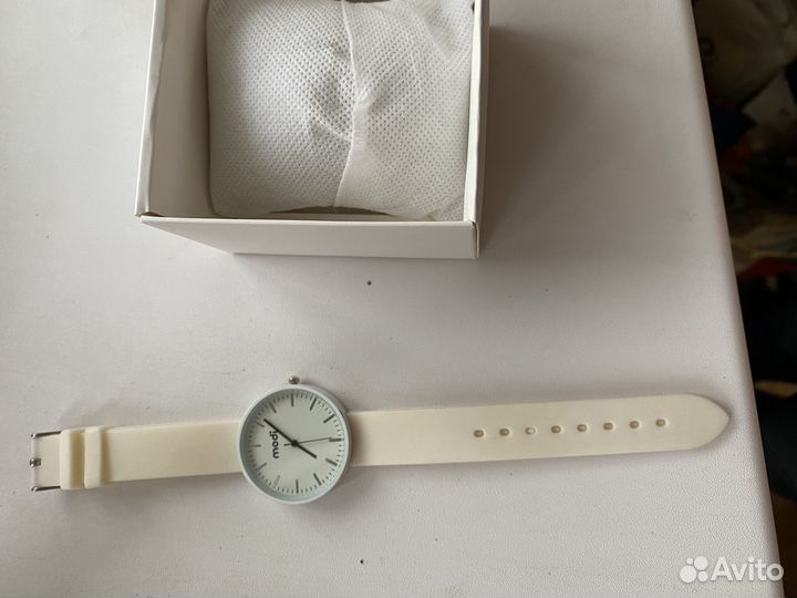 Часы женские наручные