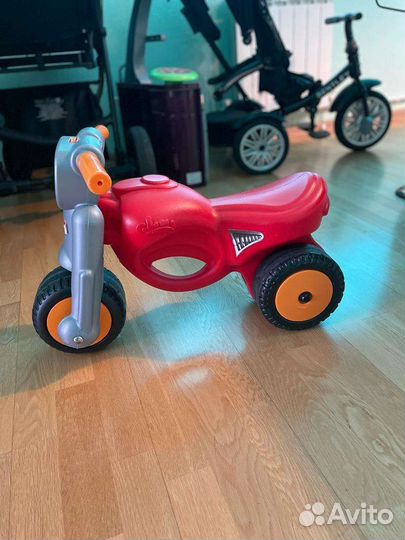 Качели и разные развлекухи для самых маленьких