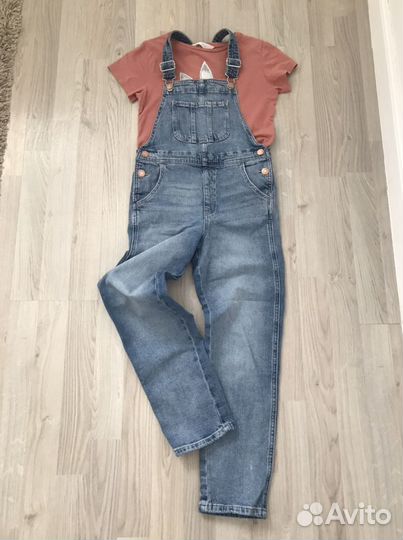 Комбинезон джинсовый на девочку. 8 лет