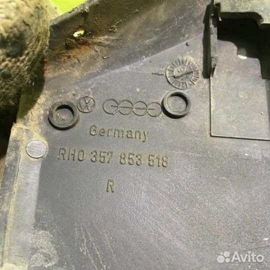 Молдинг переднего правого крыла Фольксваген Пасс