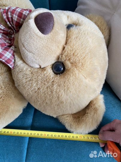 Большой плюшевый мишка