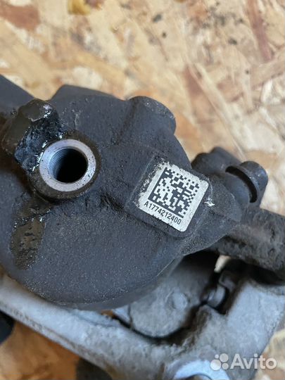 Суппорта передние Mercedes H247 W177