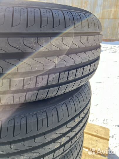 Pirelli Cinturato P7 215/55 R17 94V