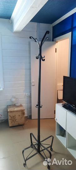 Вешалка напольная