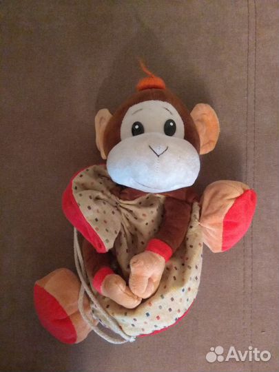 Обезьянка с мешочком