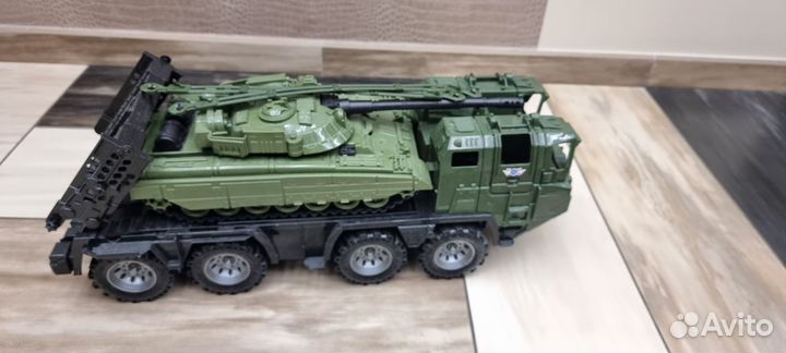 2в1 военный перевозчик+танк