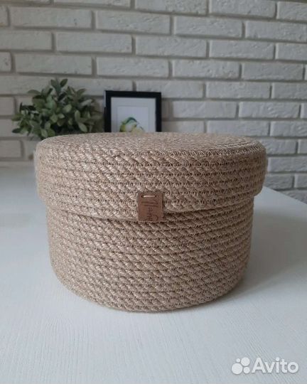 Джутовая корзина с крышкой