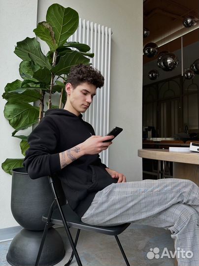iPhone SE (2022), 64 ГБ