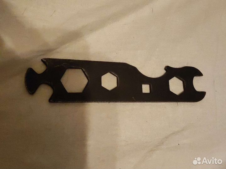 Велосипедный ключ,катафот,звонок