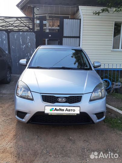 Kia Rio 1.4 AT, 2011, 196 000 км