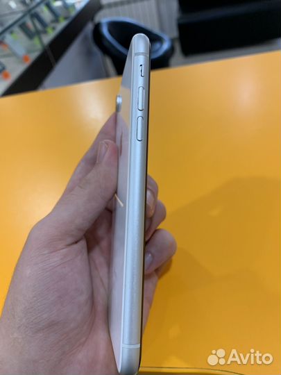 iPhone Xr, 128 ГБ