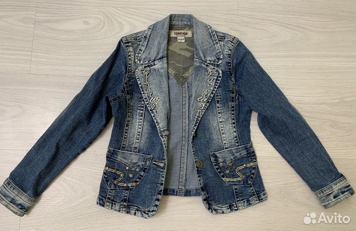 Джинсовая куртка