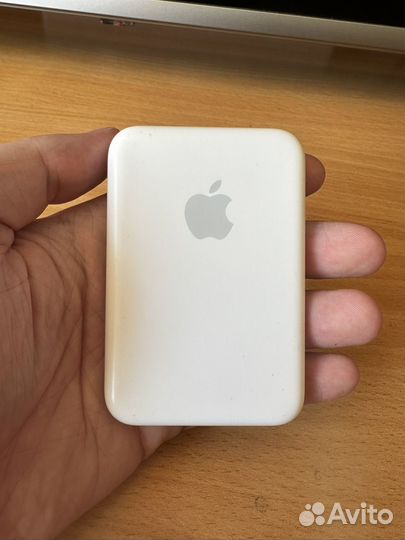 Apple magsafe battery pack