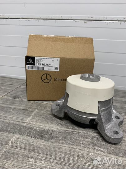 Опора двигателя на Mercedes A2132405300