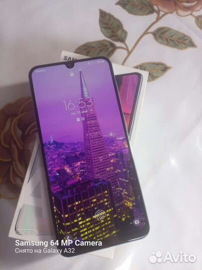 Samsung Galaxy A50, 4/64 ГБ