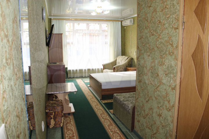 Комната 35 м² в 7-к., 1/2 эт.