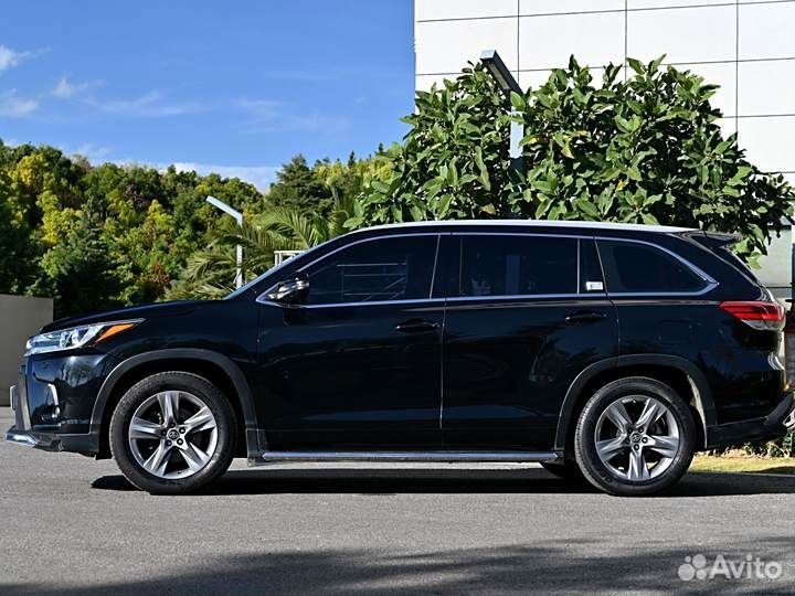 Toyota Highlander 2.0 AT, 2021, 32 000 км