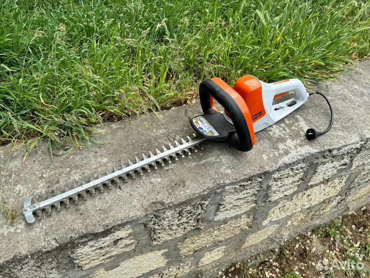 Продаю садовые электрические ножницы