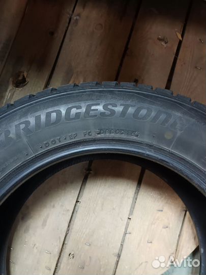 Bridgestone Blizzak DM-V2 225/60 R17