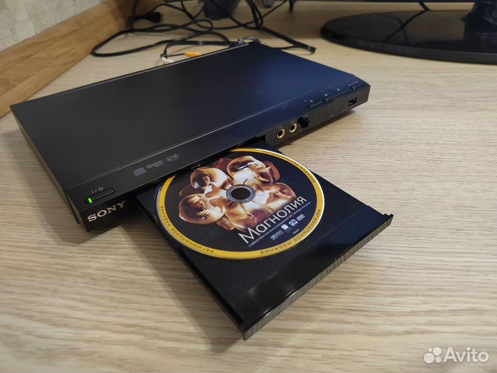DVD-плеер с караоке DVP-SR 550K