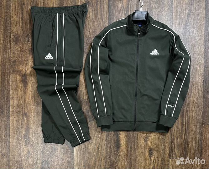 Спортивные костюмы Adidas