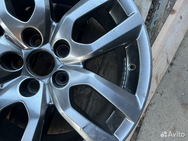 Литой диск на lexus