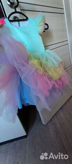 Платье праздничное пышное 104