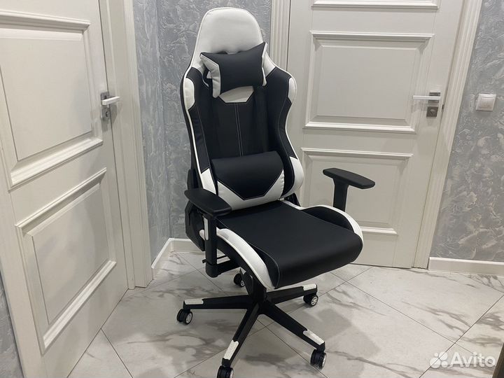 Компьютерное кресло новое