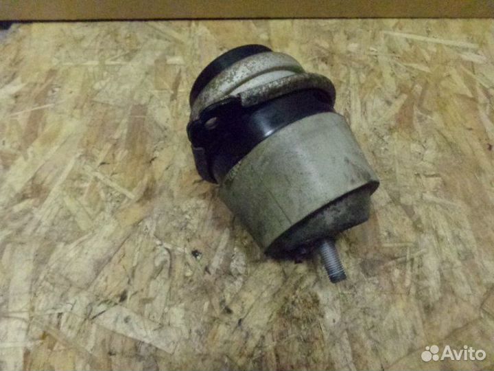 Подушка двс Volkswagen Touareg 7L BHK