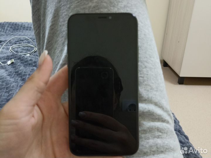 iPhone X, 64 ГБ