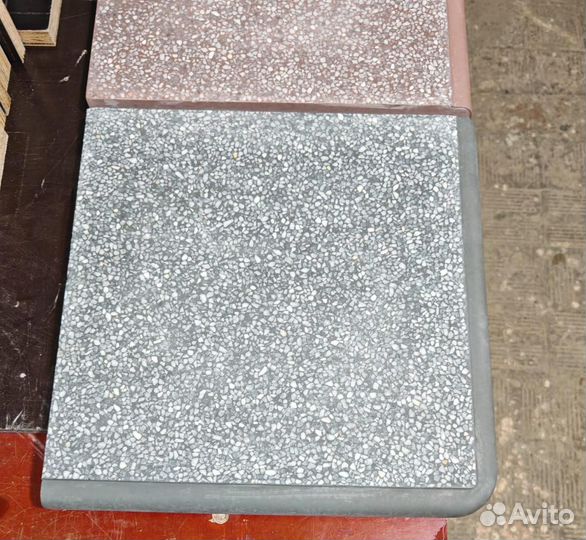 Ступени Терраццо с мраморной крошкой