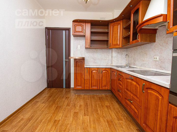 2-к. квартира, 53 м², 10/11 эт.