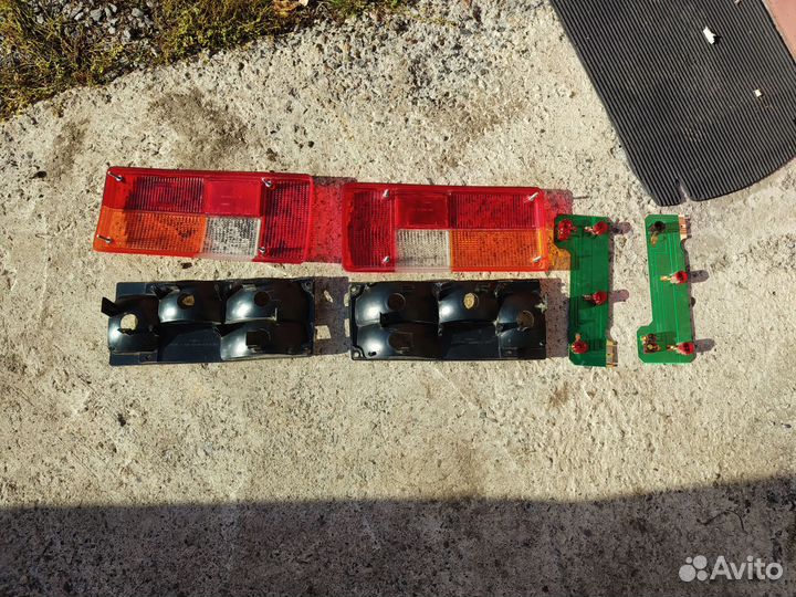 Фонари задние с платами ваз 2105